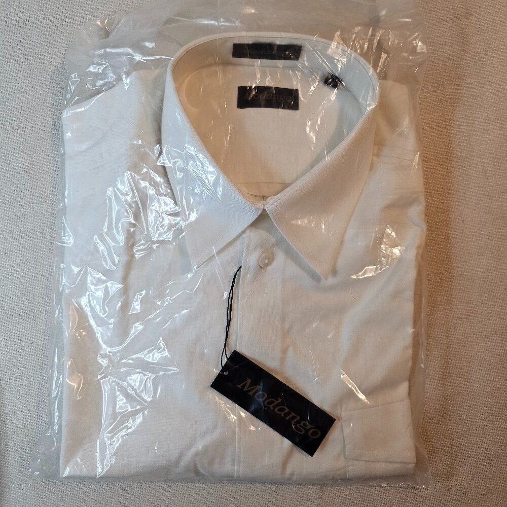 Modango Men's Short Sleeve Button Down Shirt - Large